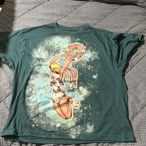 Space jam t-shirt. Worn about 5 times and was kept in closet for a while